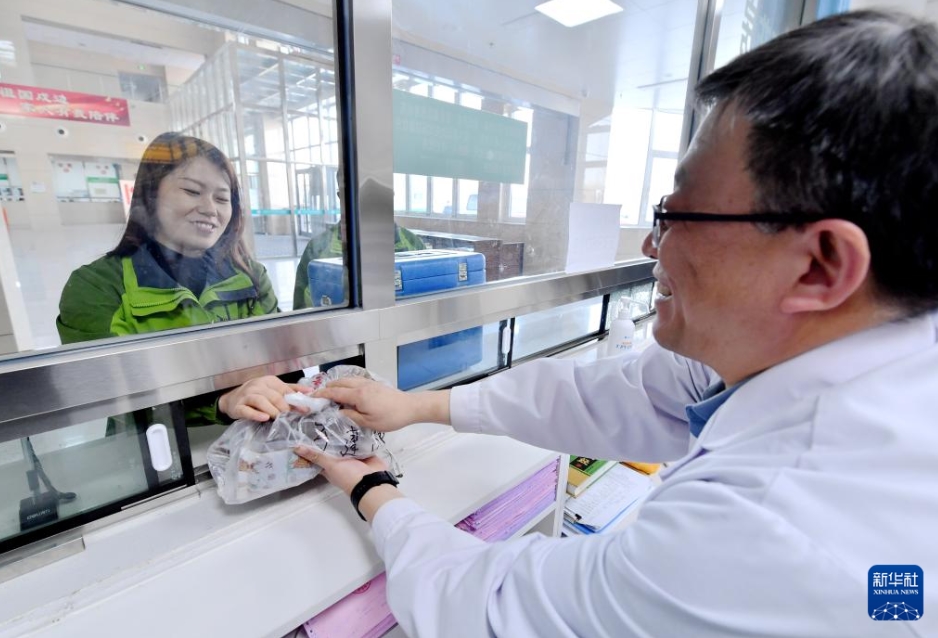 便利な中醫(yī)薬サービスを市民に提供する「シェア中醫(yī)薬局」　河北省深州