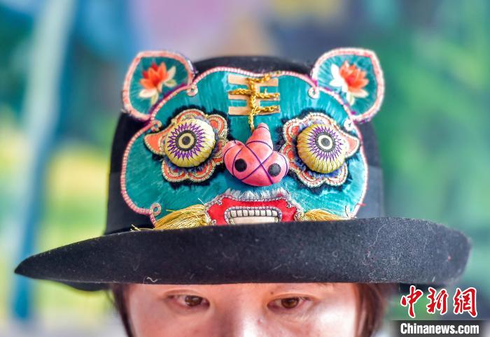 伝統(tǒng)的だけど新しい「布老虎」　新疆?烏魯木斉