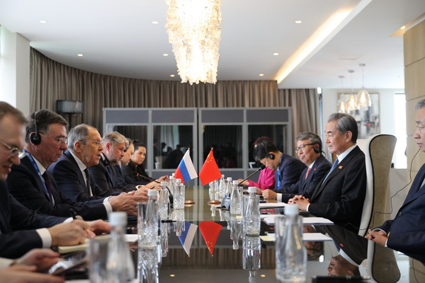 中露外相が會(huì)談