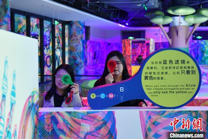 光と色彩のインタラクティブデザイン展が雄安新區(qū)で開幕　河北省