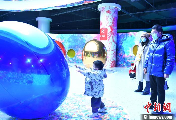 光と色彩のインタラクティブデザイン展が雄安新區(qū)で開幕　河北省