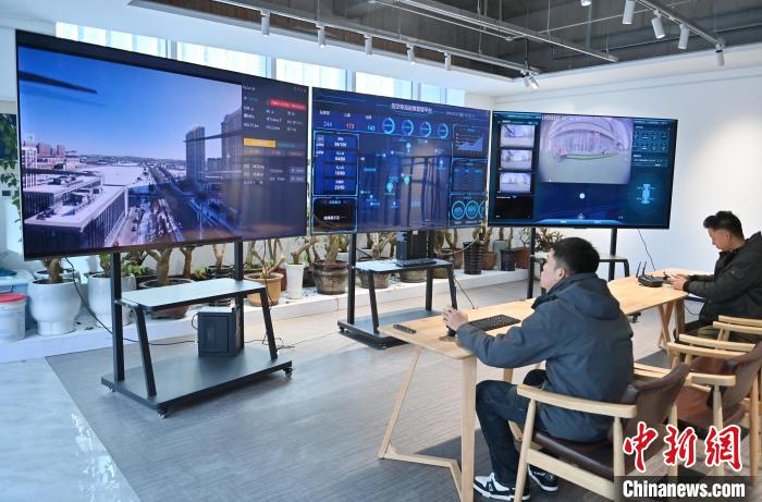 人々の日常生活にも浸透進(jìn)む無(wú)人スマート配送　吉林省長(zhǎng)春