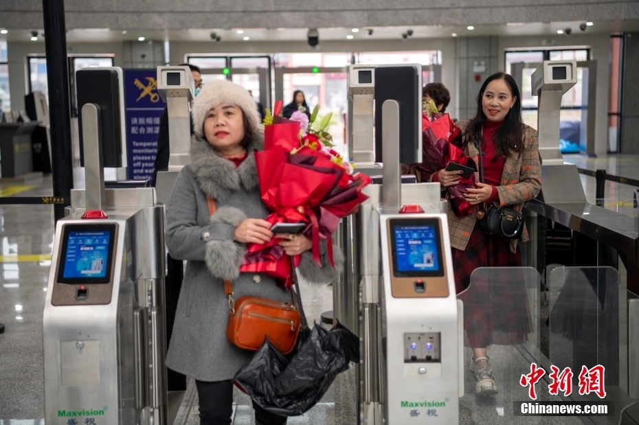 中國峒中―ベトナム橫模通関地の旅客出入國検査ルートが運用開始