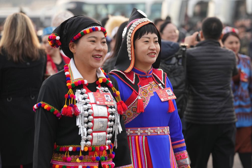 【全國(guó)両會(huì)】思いやりに溢れながら、力強(qiáng)さを備えた女性代表?委員の聲