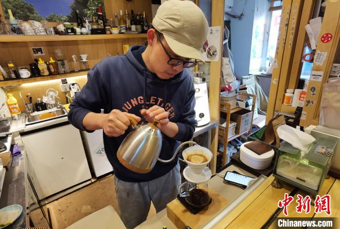 ファーマーズマーケットにカフェ　浙江省杭州