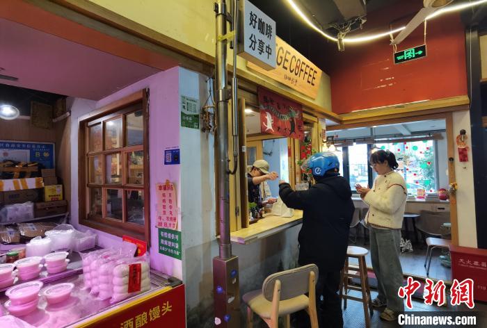 ファーマーズマーケットにカフェ　浙江省杭州