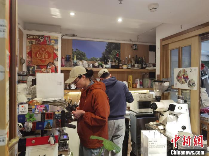 ファーマーズマーケットにカフェ　浙江省杭州