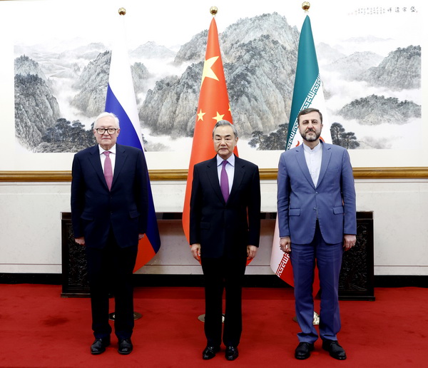 イラン核問(wèn)題、王毅氏が中國(guó)の5つの主張を表明