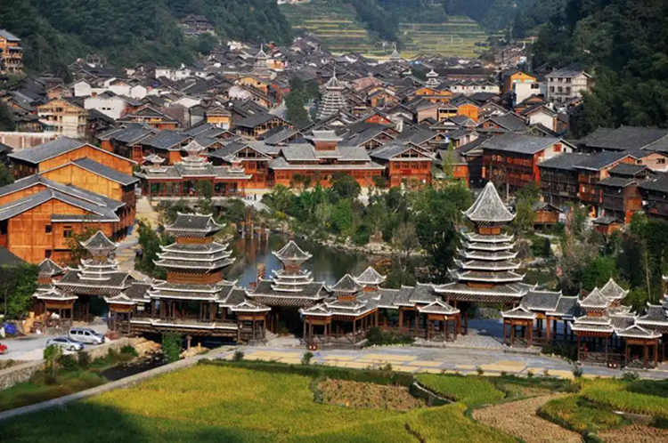 黎平県の肇興侗寨（撮影?楊代富）。