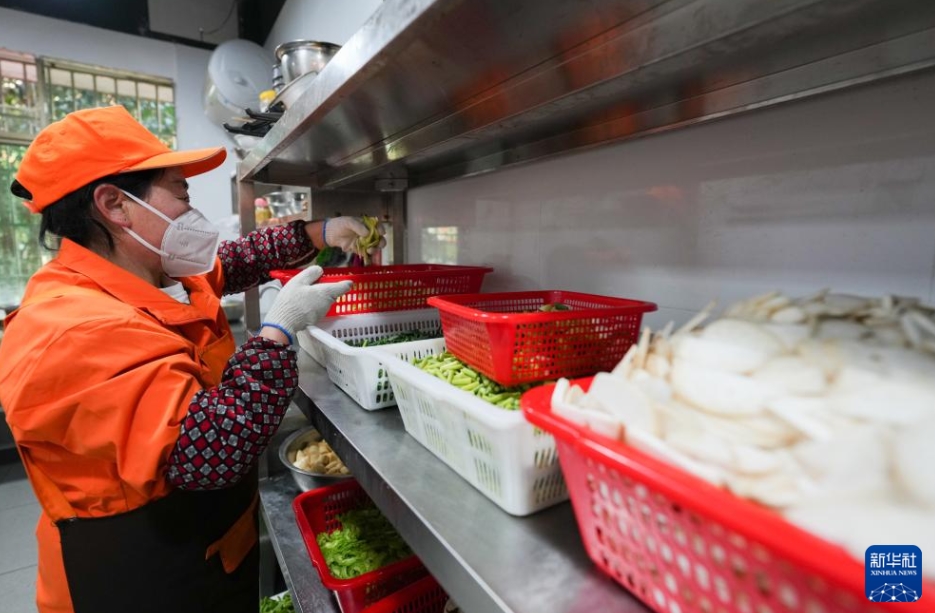 高齢者の「幸せな食」を支えるコミュニティ食堂　湖南省湘潭