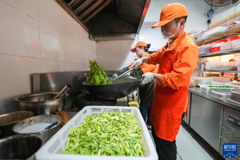 高齢者の「幸せな食」を支えるコミュニティ食堂　湖南省湘潭