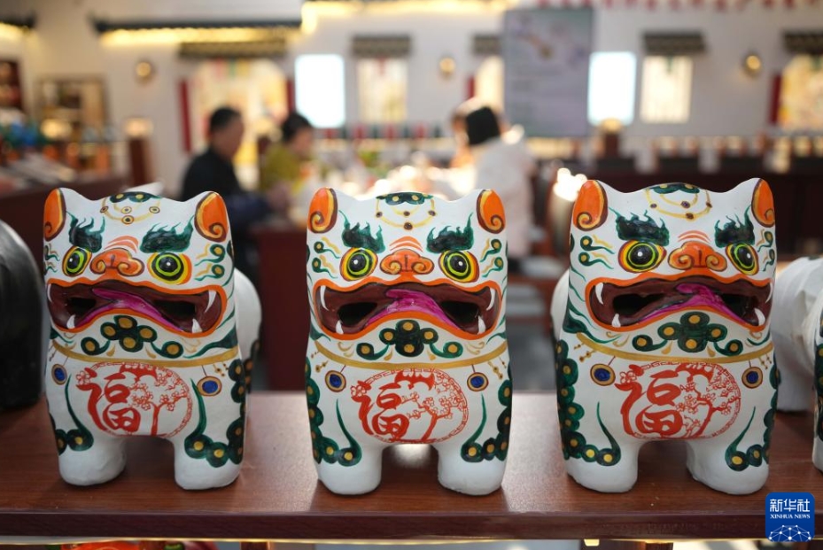 泥人形のトラが農(nóng)村振興を後押し　山東省高密