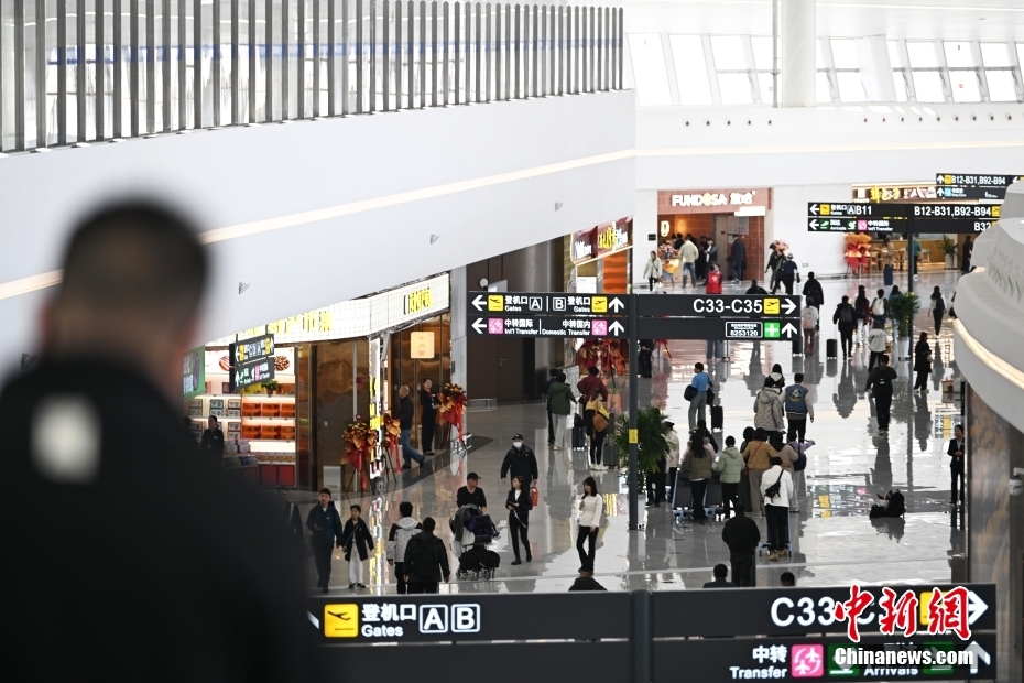 蘭州中川國(guó)際空港第3ターミナルビルが運(yùn)用開(kāi)始　甘粛省