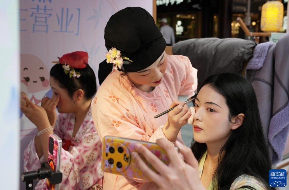 春の消費ブームを盛り上げる「上海豫園花朝節(jié)」が開幕