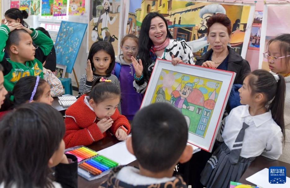 住民の文化的生活を豊かにするコミュニティ　新疆?烏魯木斉