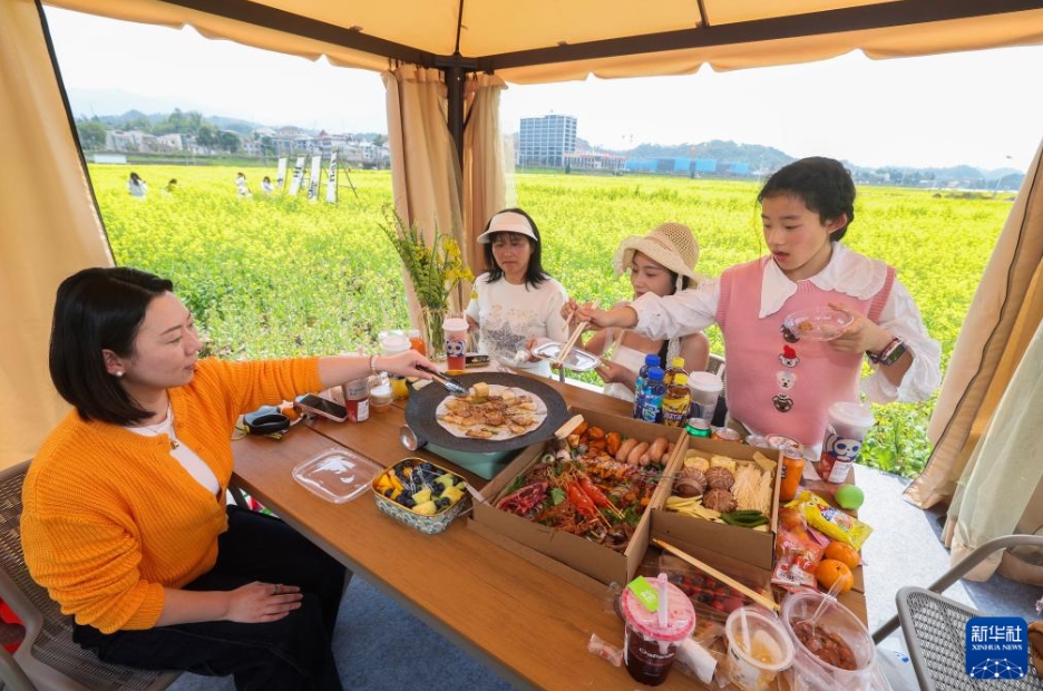 花を活用して新たな消費(fèi)シーンを展開(kāi)　浙江省建徳