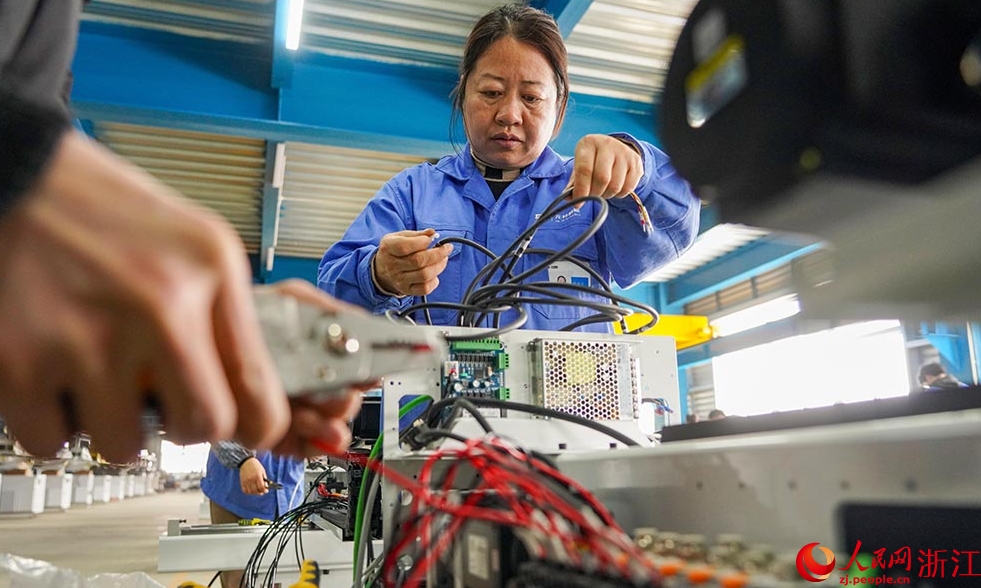 受注対応に追われる民間企業(yè)　浙江省臺(tái)州