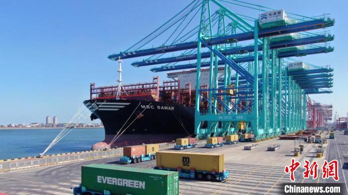 天津港の世界初の「スマートゼロカーボン」埠頭。（ 畫(huà)像提供：天津港集団)