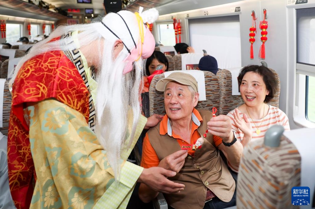 シルバー観光列車「楽遊長江デルタ」の目的地が30都市に拡大