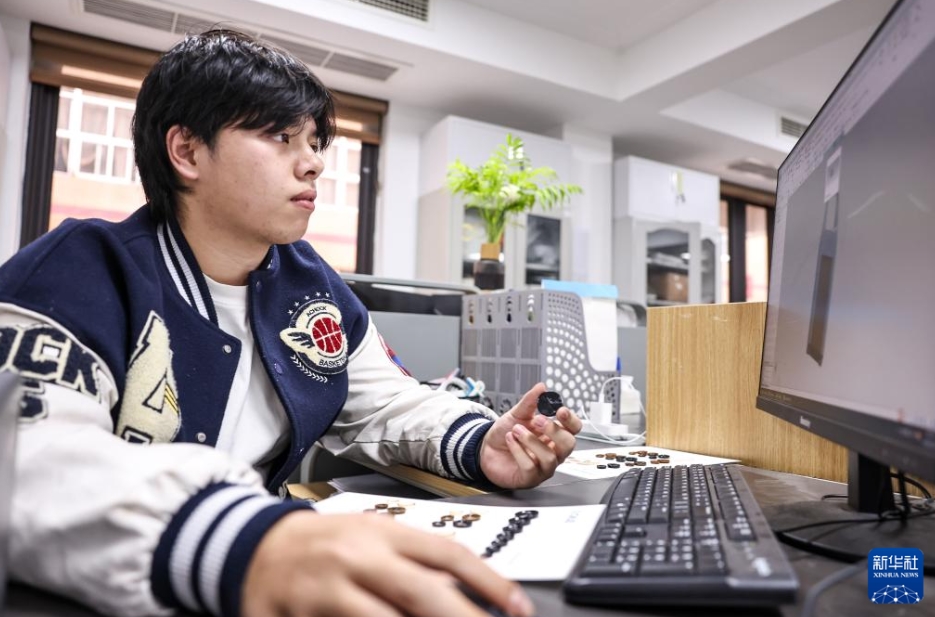 大きな市場(chǎng)を動(dòng)かす小さなボタン　浙江省永嘉