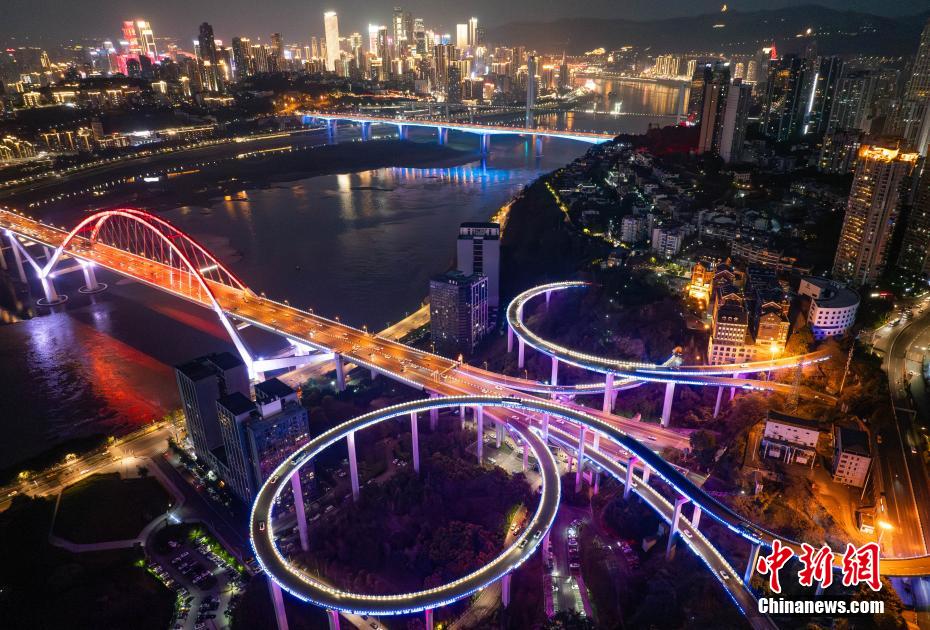 上空から撮影した蘇家壩立體交差橋（3月26日、ドローンによる撮影?何蓬磊）。