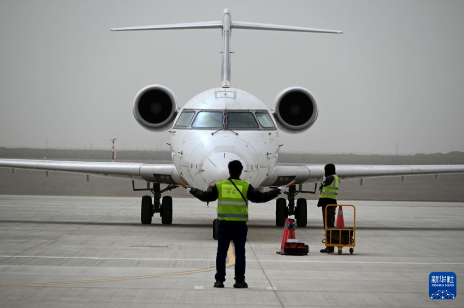 敦煌莫高國際空港で航空路線2本が新たに就航　甘粛省