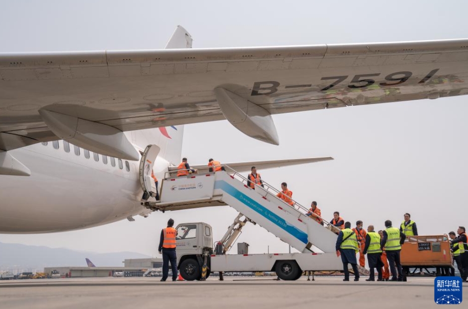 チャーター便で救援物資7.3トンをミャンマーへ輸送　雲(yún)南省