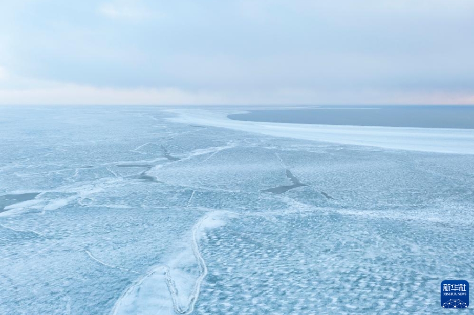 興凱湖がまもなく全面的な解氷へ　黒竜江省鶏西