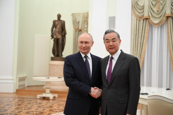 プーチン露大統(tǒng)領が王毅氏と會談