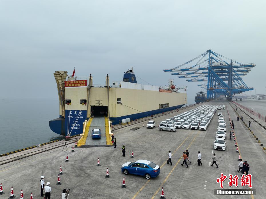 広西北部灣港とアラブ首長(zhǎng)國(guó)ジュベル?アリ港を結(jié)ぶ初の直行RORO船航路が開通