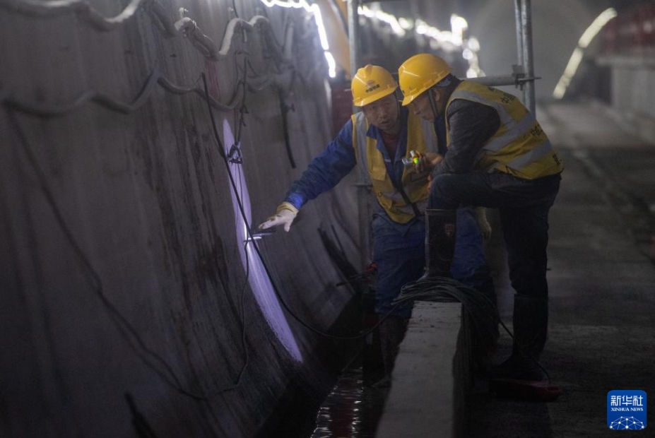 順調(diào)に建設(shè)進(jìn)む重慶初の全自動(dòng)運(yùn)転都市鉄道プロジェクト