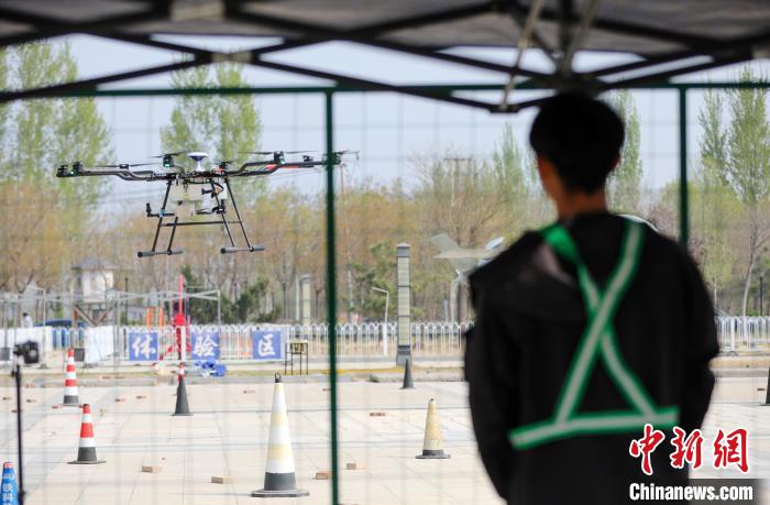 ドローン操縦士試験が人気に　低空経済が新職業(yè)を創(chuàng)出