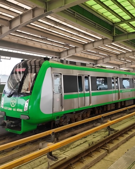 ベトナム初のライトレールに乗って現(xiàn)地の人の23分の通勤を體験