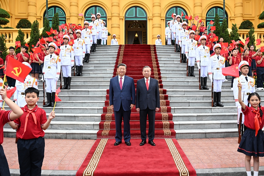 習近平総書記、ベトナム共産黨中央委員會のトー?ラム書記長主催の歓迎式典に出席