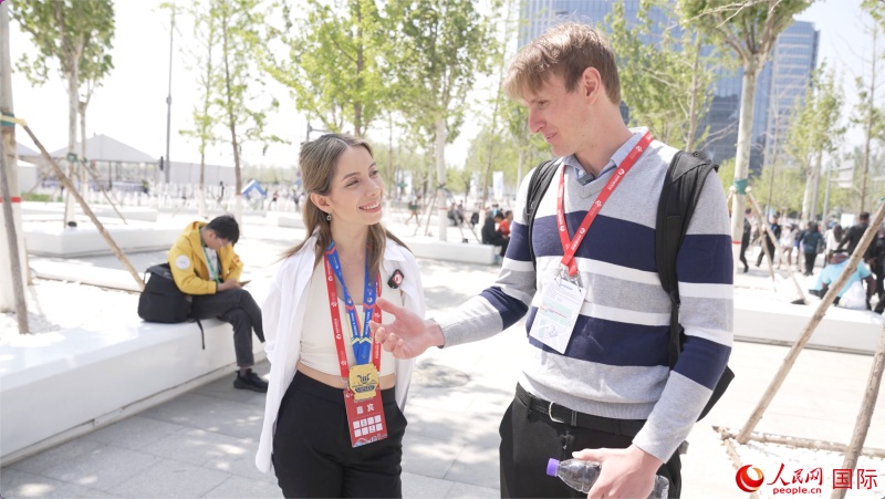 メキシコのアランサス?パヤン?ロペス選手（寫真左）とスイスのマティアス?ヴィンセント?ガーバー選手(撮影?袁蒙)。