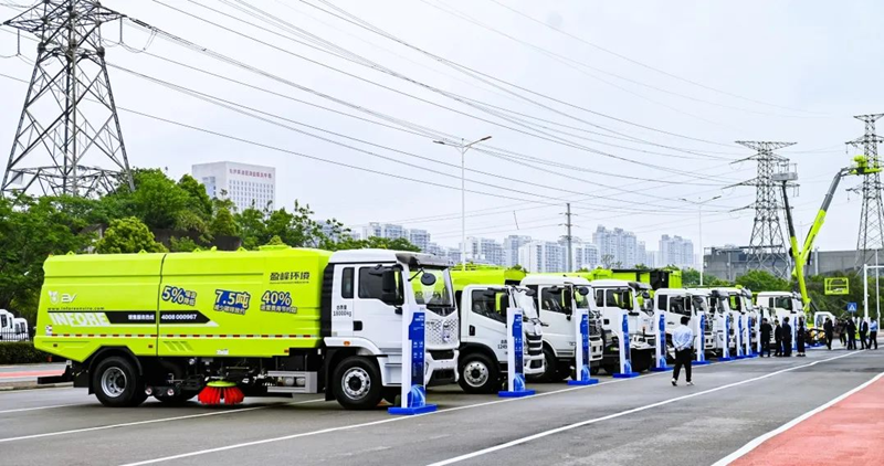 （寫真提供?取材対象者）。