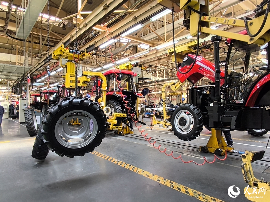 3分に1臺のトラクターがラインオフ　河南省洛陽