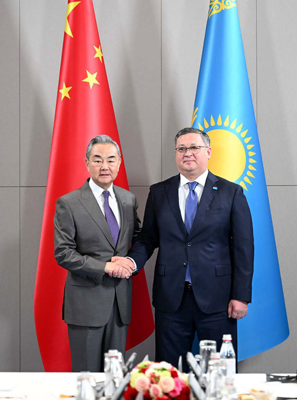 中國(guó)とカザフスタンが第2回外相戦略対話(huà)を開(kāi)催