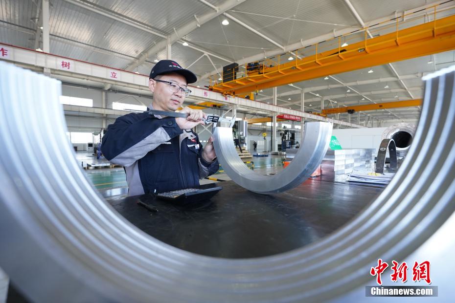 河北の「空気モバイルバッテリー」基幹部品生産ラインを訪ねて