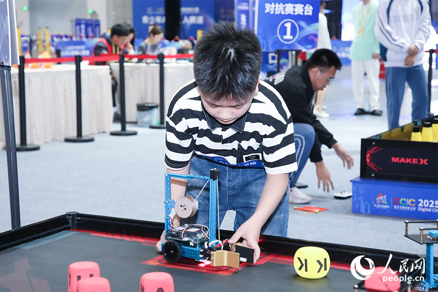 2025年デジタル中國(guó)イノベーション競(jìng)技會(huì)　青少年AIロボット大會(huì)決勝が終了
