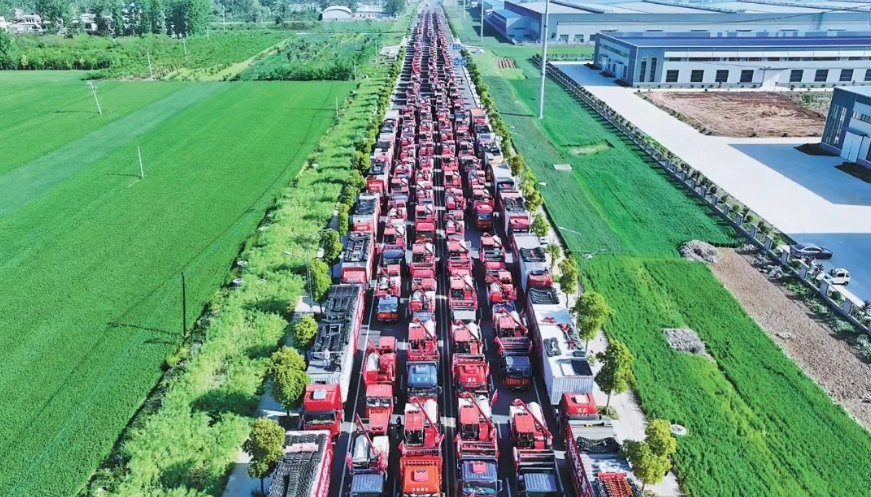 収獲支援のため、河南省から作業(yè)員3萬人、農(nóng)業(yè)機械1萬2000臺が出動！