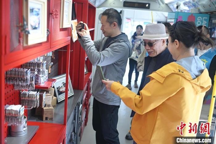 移動する博物館？文化クリエイティブテーマバスが登場　甘粛省蘭州