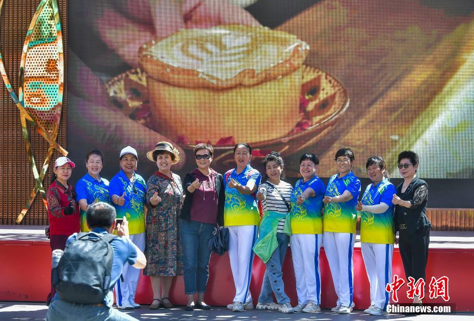 新疆各地で盛り上がる観光市場