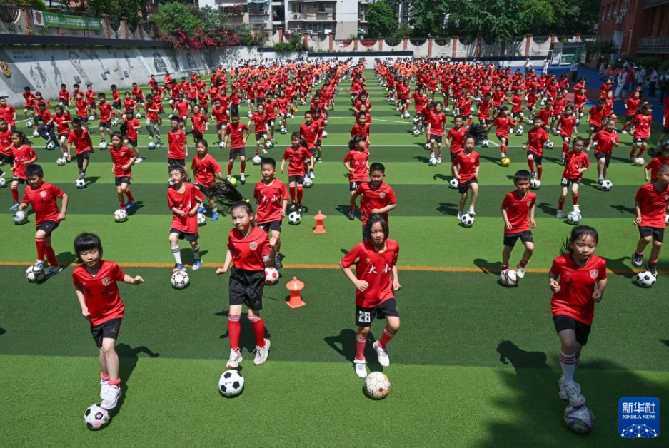 様々な活動(dòng)プランで休み時(shí)間をよりアクティブに！　重慶市