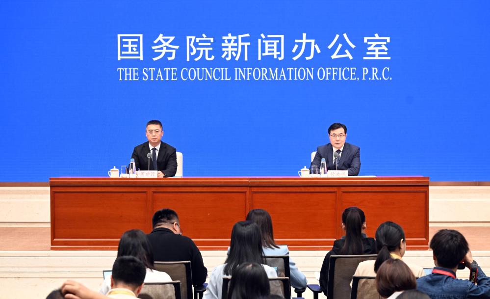 國家統(tǒng)計局の付凌暉報道官（寫真提供?新華社）