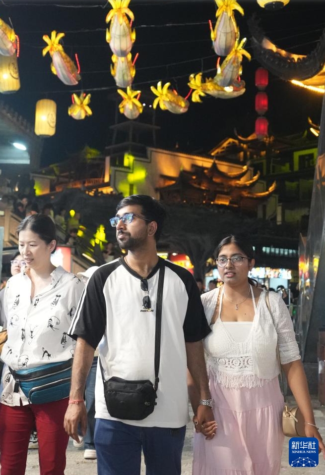 インバウンド観光人気続く湖南省張家界市