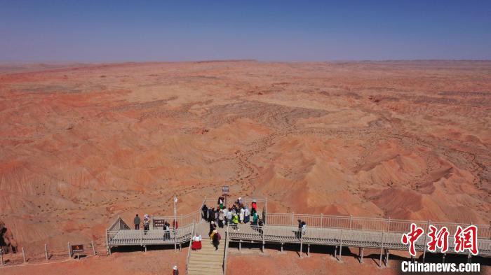 「最も火星に似た場所」と中國で最初に認(rèn)定された紅崖火星地貌景勝地　青海省
