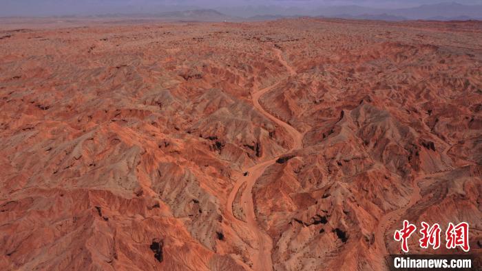 「最も火星に似た場所」と中國で最初に認(rèn)定された紅崖火星地貌景勝地　青海省