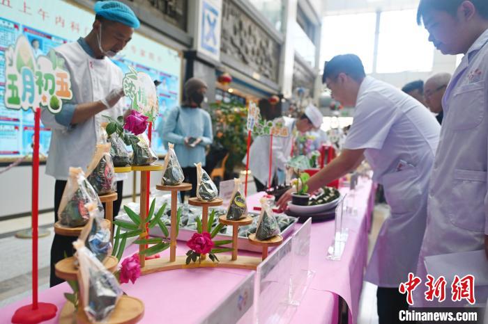 端午節(jié)控え、中醫(yī)薬を用いたグルメや匂い袋が人気に　甘粛省蘭州