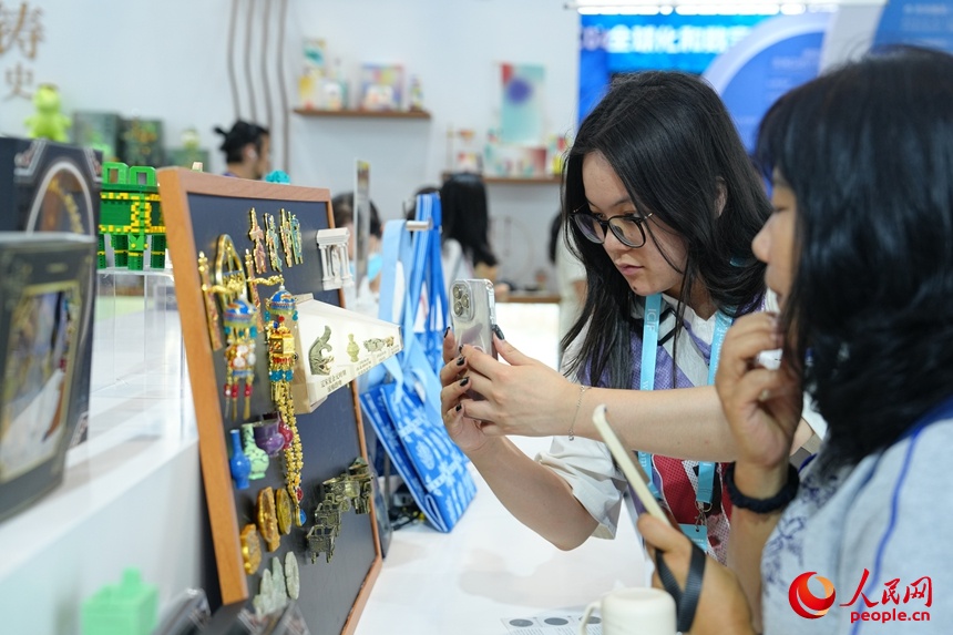 第21回中國國際文化産業(yè)博覧交易會が開催　中國テイストあふれる「お寶」が目玉に